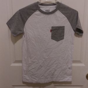 White and grey levis tee